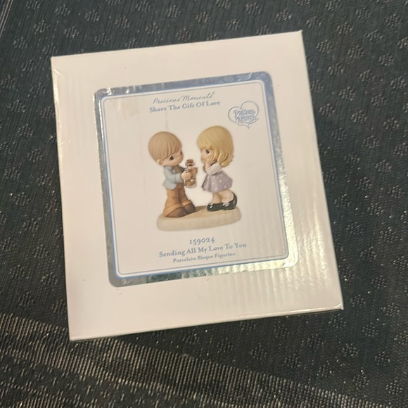 Decor - Picture 1 of 2